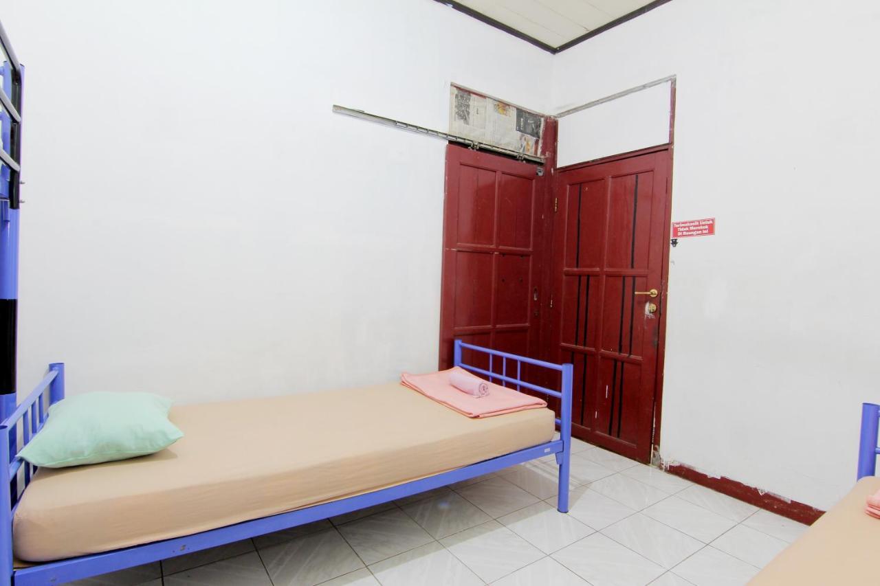 Arjuna Hostel Semarang Luaran gambar